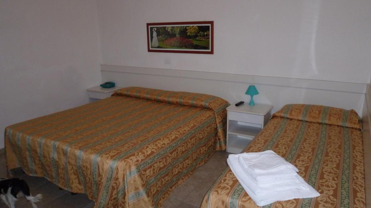 Hotel Zeus Lido Di Classe Room Only Стая снимка