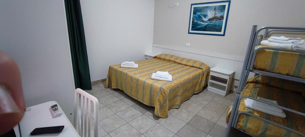 Hotel Zeus Lido Di Classe Room Only Екстериор снимка