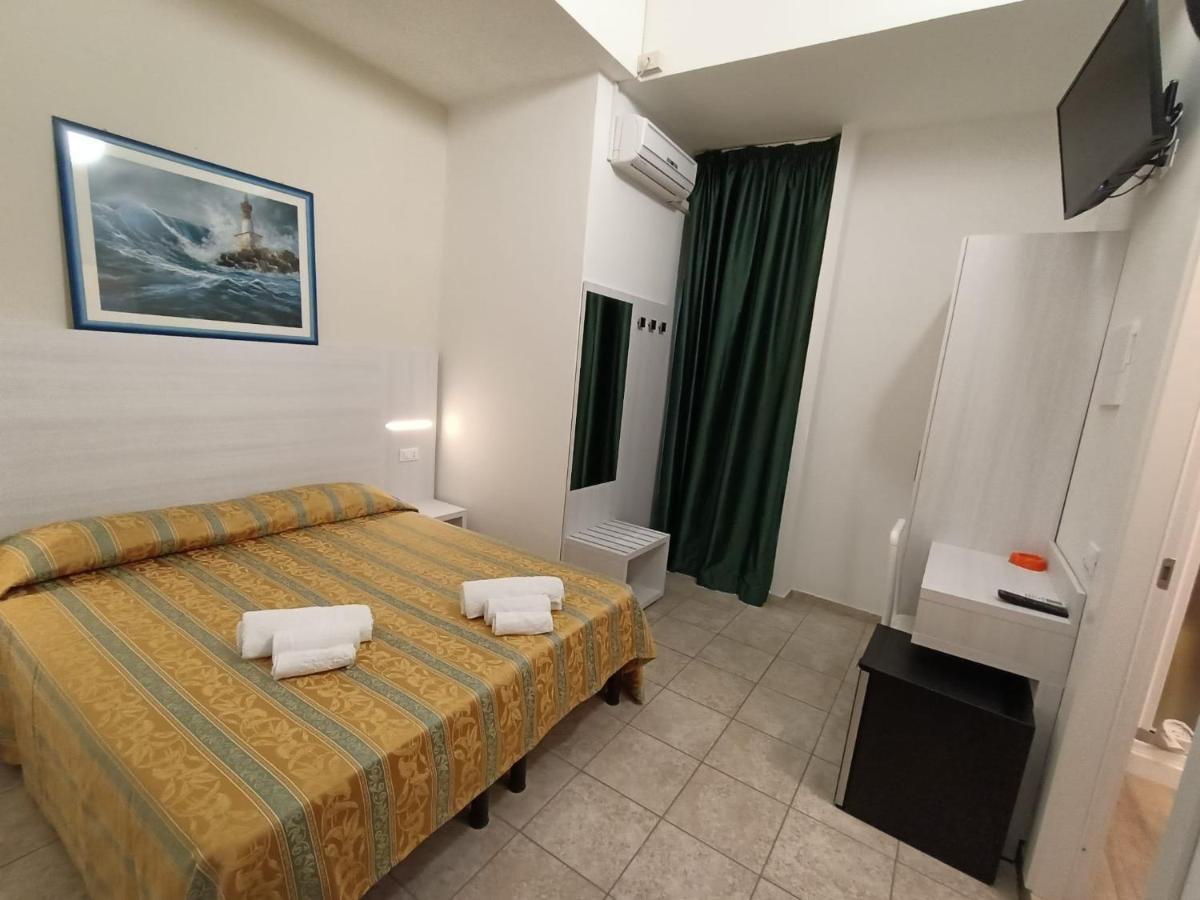 Hotel Zeus Lido Di Classe Room Only Екстериор снимка