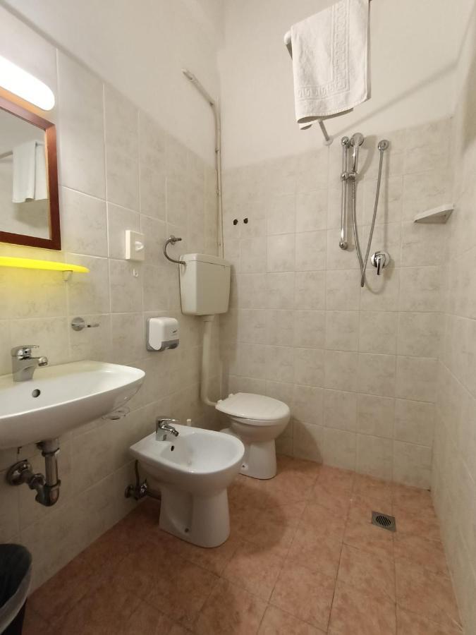 Hotel Zeus Lido Di Classe Room Only Екстериор снимка