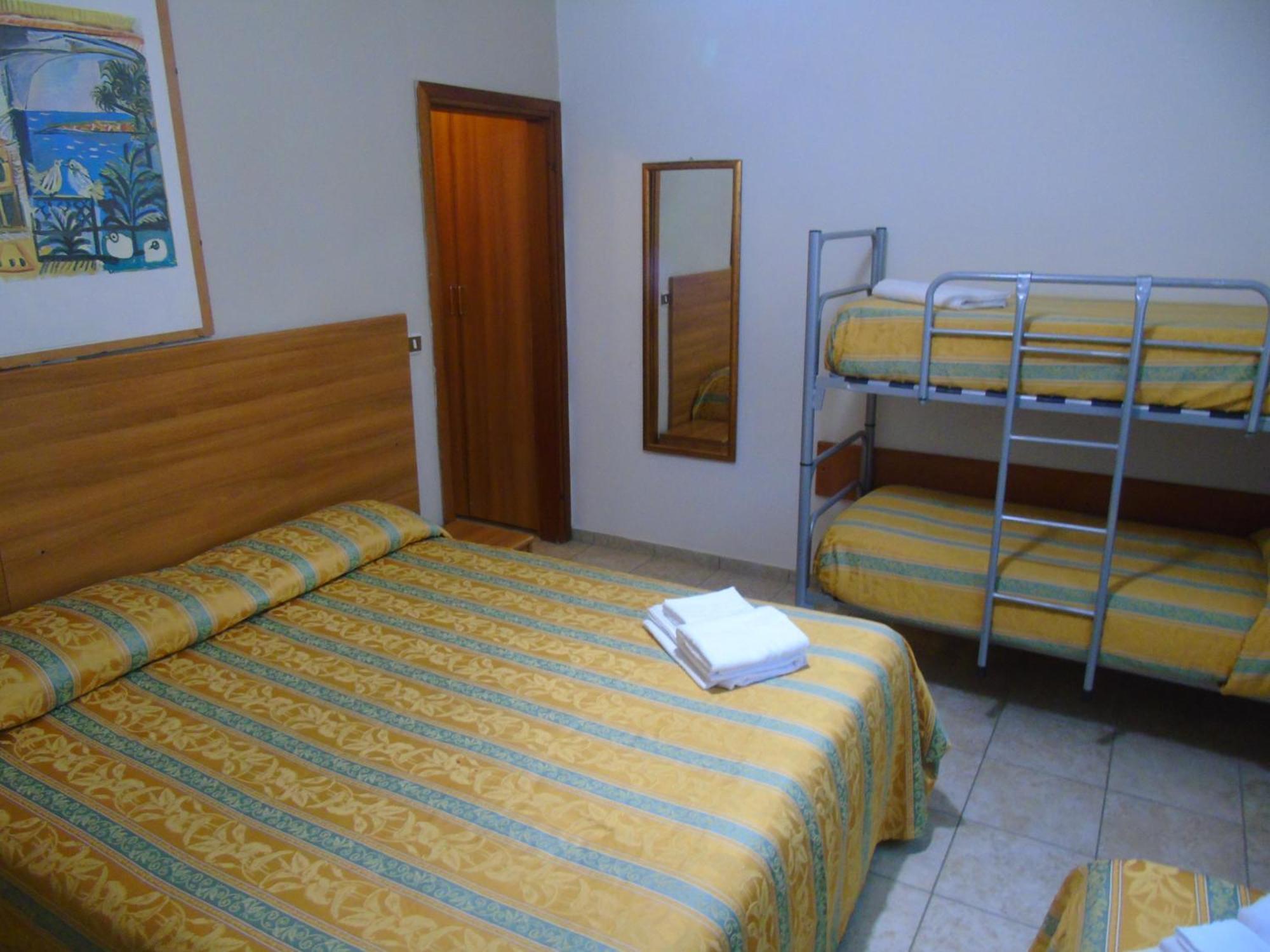 Hotel Zeus Lido Di Classe Room Only Екстериор снимка
