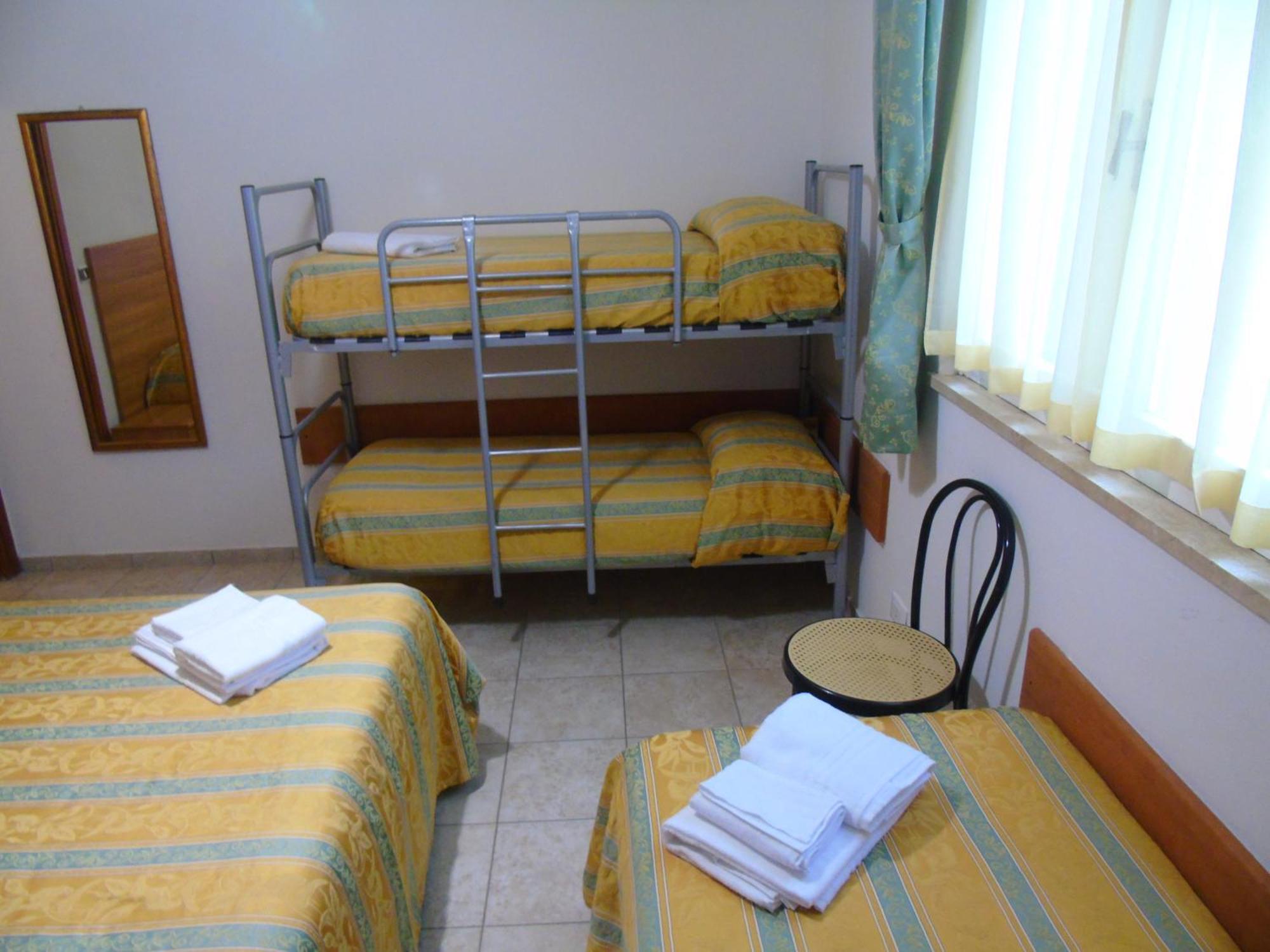 Hotel Zeus Lido Di Classe Room Only Екстериор снимка