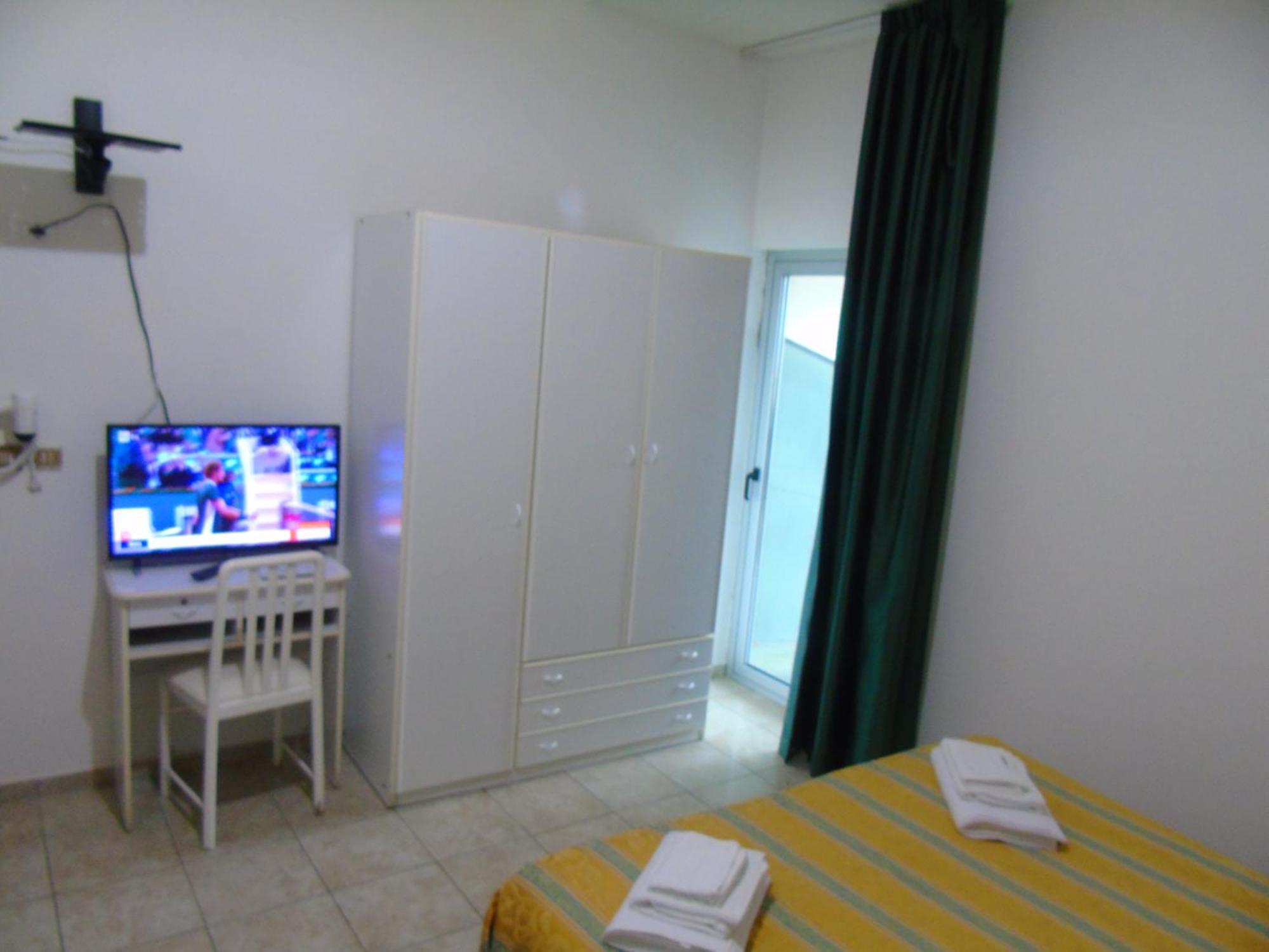 Hotel Zeus Lido Di Classe Room Only Екстериор снимка