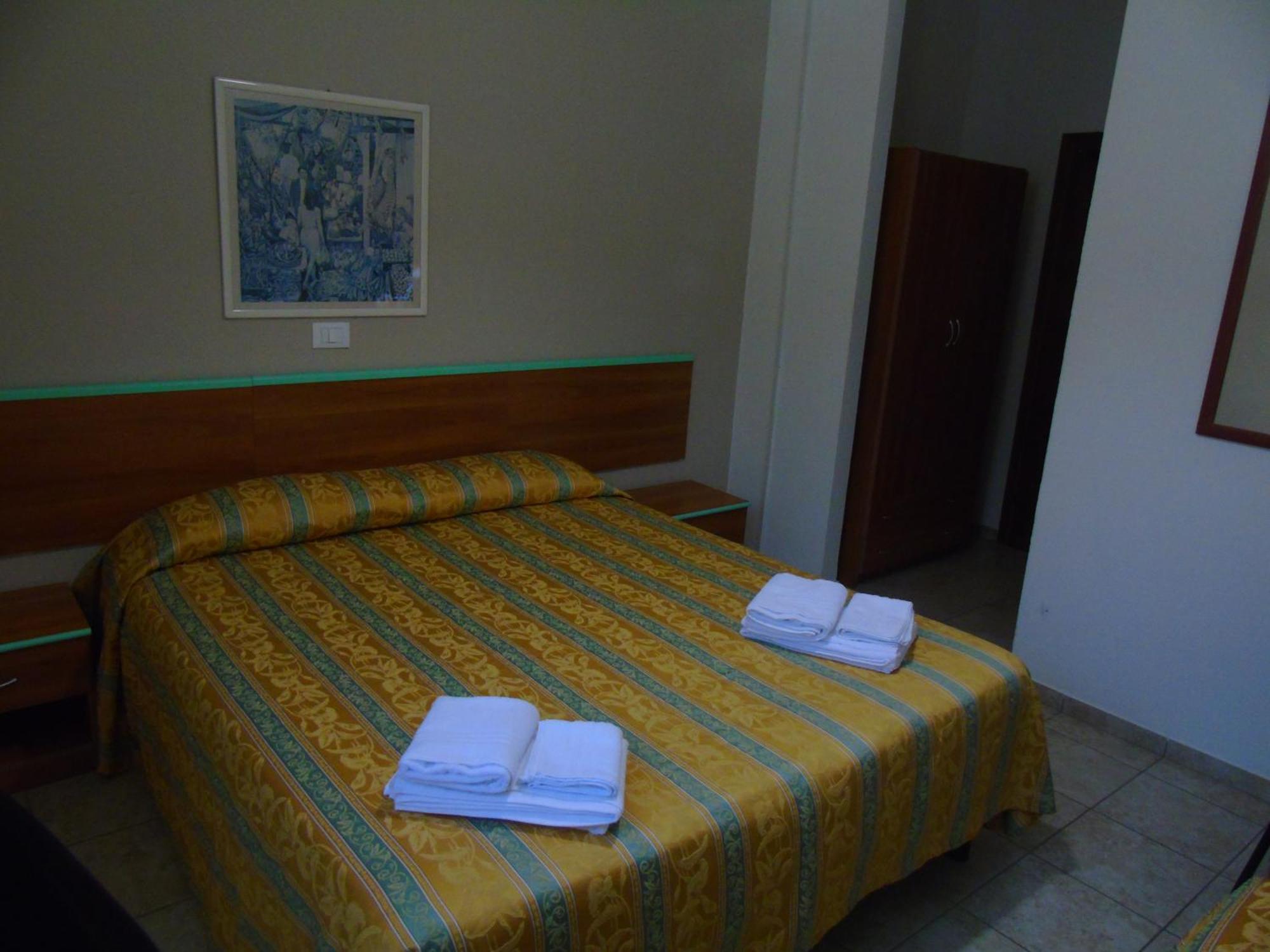 Hotel Zeus Lido Di Classe Room Only Екстериор снимка