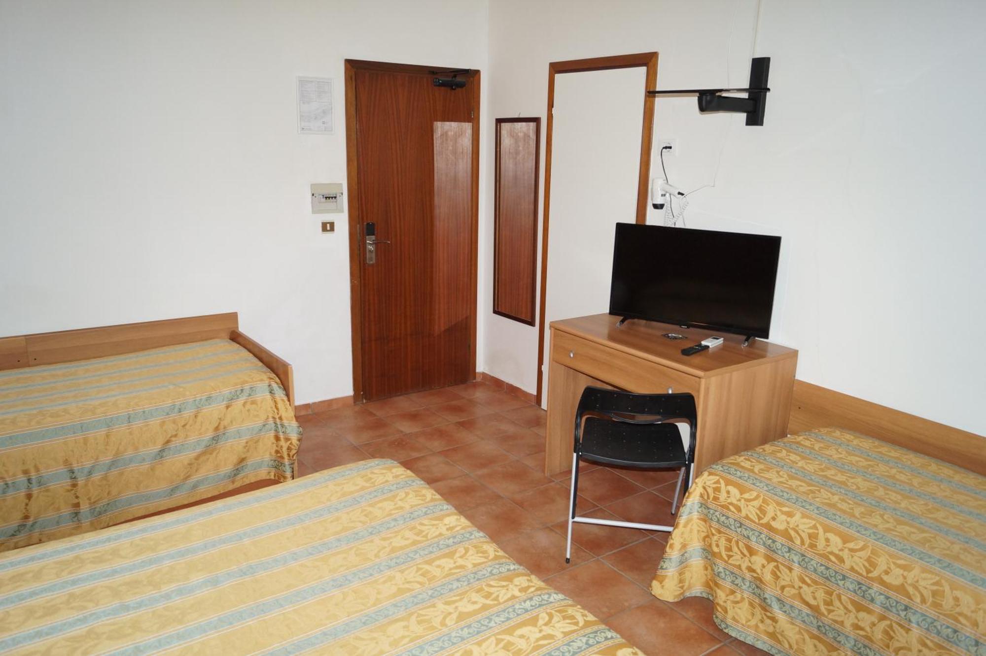 Hotel Zeus Lido Di Classe Room Only Стая снимка