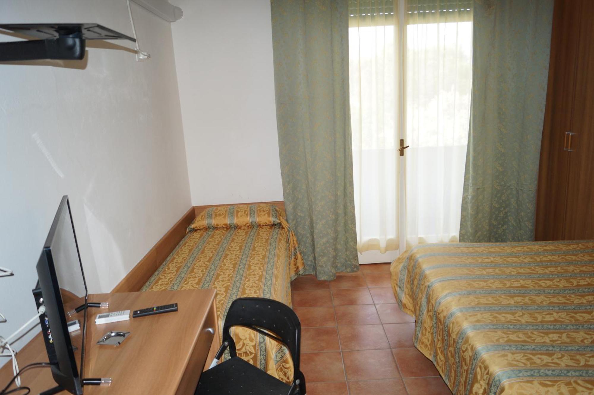 Hotel Zeus Lido Di Classe Room Only Стая снимка