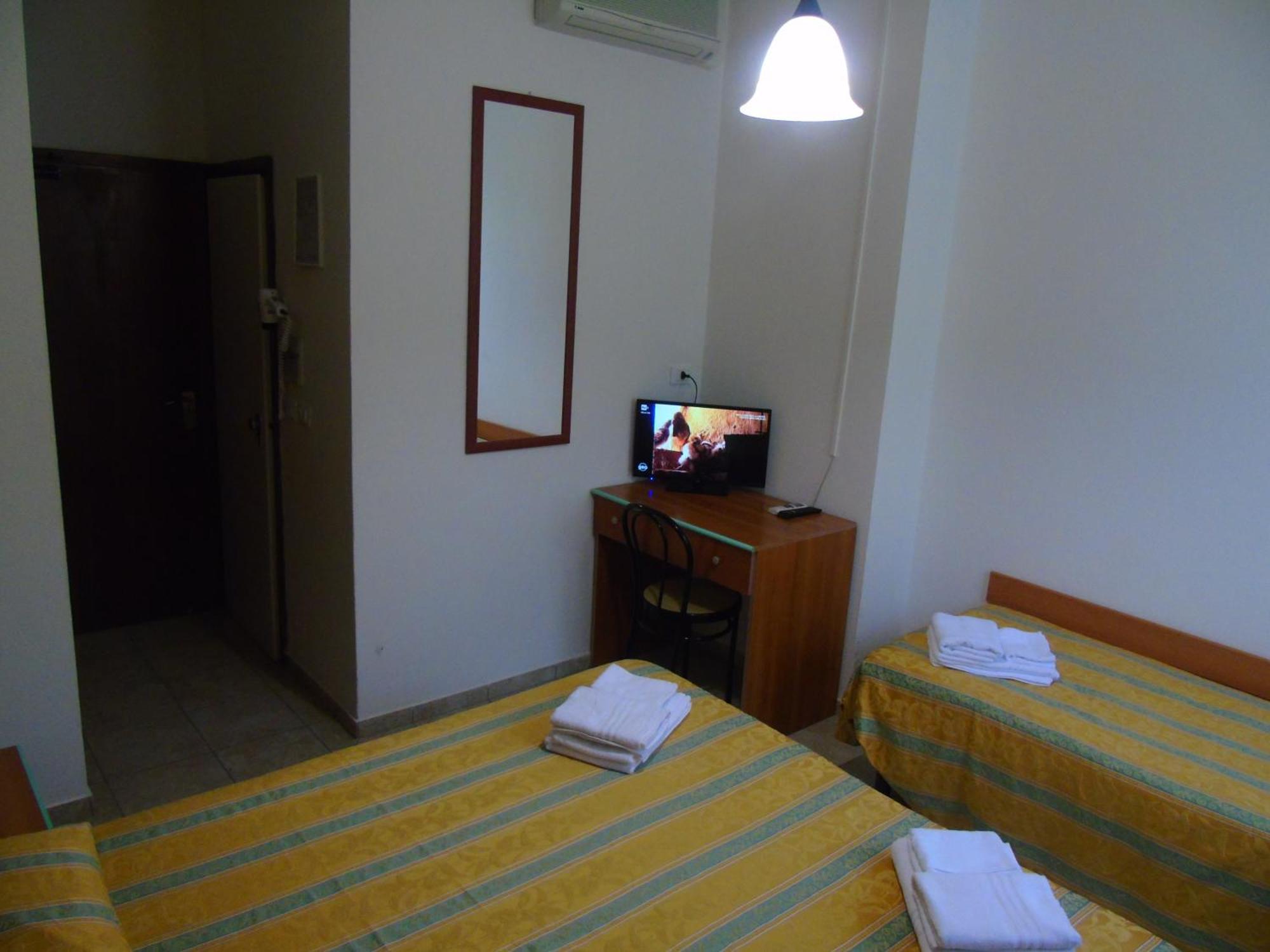 Hotel Zeus Lido Di Classe Room Only Екстериор снимка
