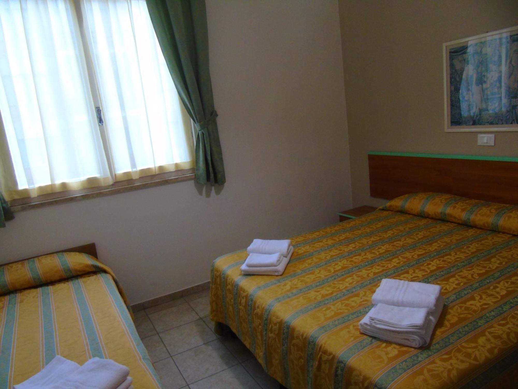 Hotel Zeus Lido Di Classe Room Only Екстериор снимка